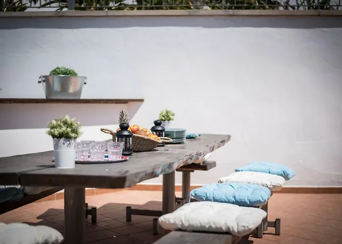 Вилла 1 Charming Conde Private Garden Pool, Bbq!