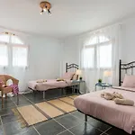 فيلة 1 Charming Conde Private Garden Pool, Bbq! أذيخي