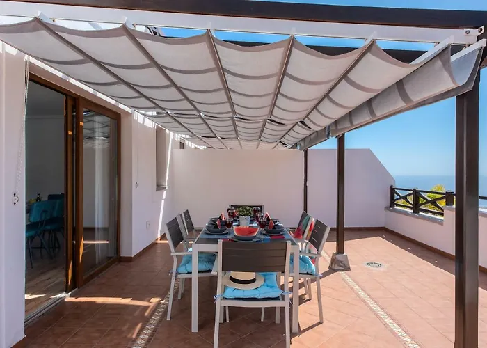 1 Charming Conde Private Garden Pool, Bbq! Вілла