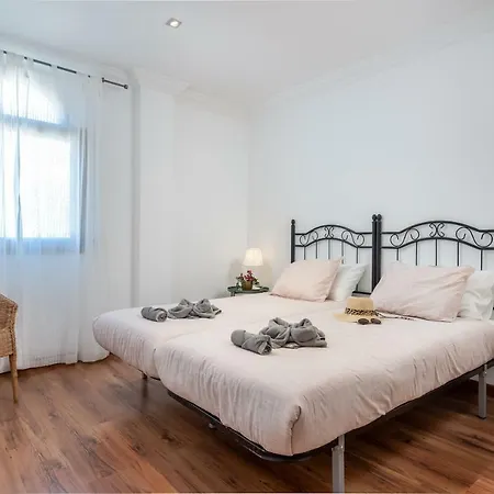 Villa 1 Charming Conde Private Garden Pool, Bbq! *