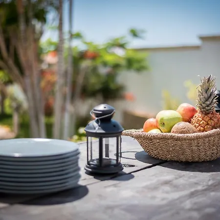 1 Charming Conde Private Garden Pool, Bbq! Villa