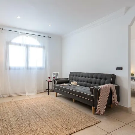 1 Charming Conde Private Garden Pool, Bbq! 빌라