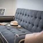 1 Charming Conde Private Garden Pool, Bbq! Vila