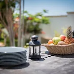 1 Charming Conde Private Garden Pool, Bbq! Vila